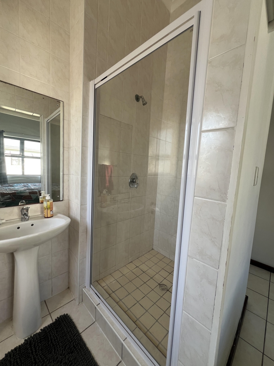 2 Bedroom Property for Sale in Admirals Park Western Cape